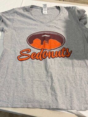 NEVER WORN SEDONUTS - Women's Grey V-Neck T-Shirt - SIZE L - Gildan Heavy Cotton